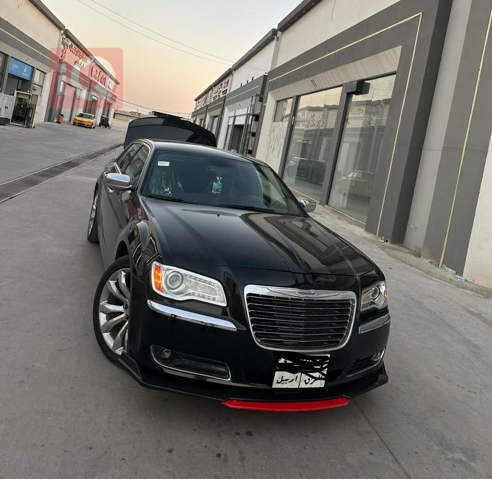 كرايسلر 300